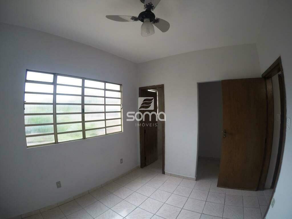 Sala para aluguel no Centro: 
