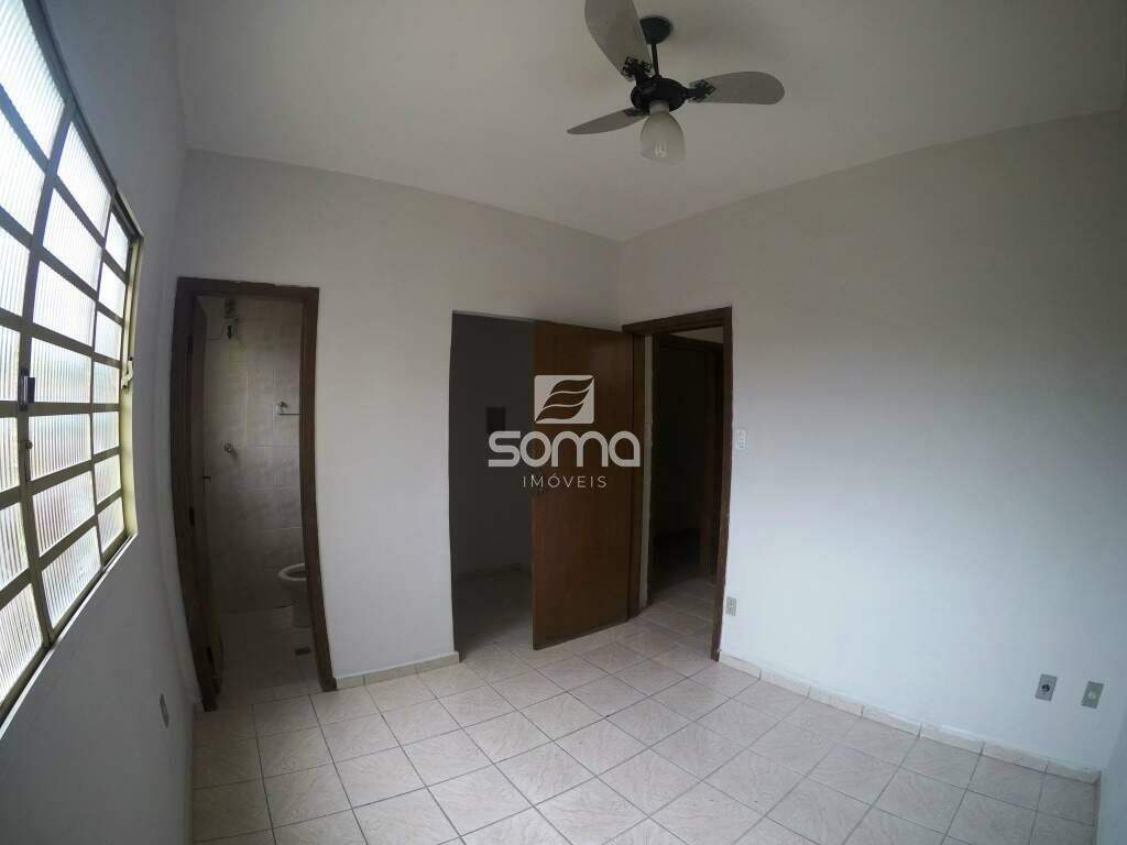 Sala para aluguel no Centro: 