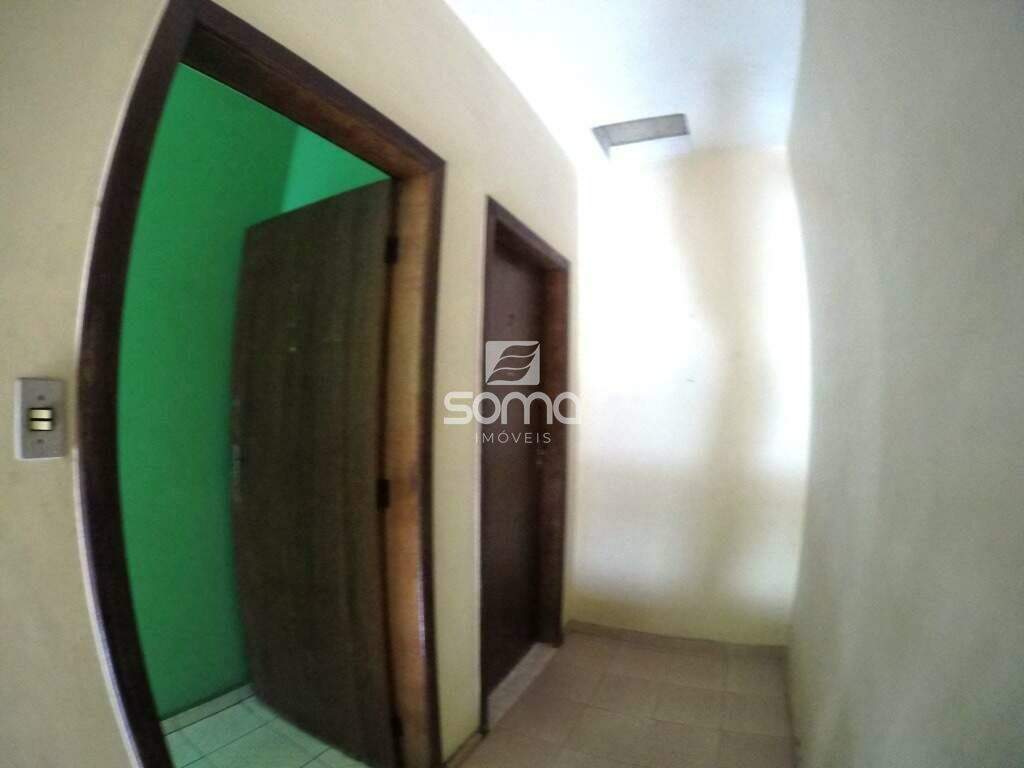 Sala para aluguel no Centro: 