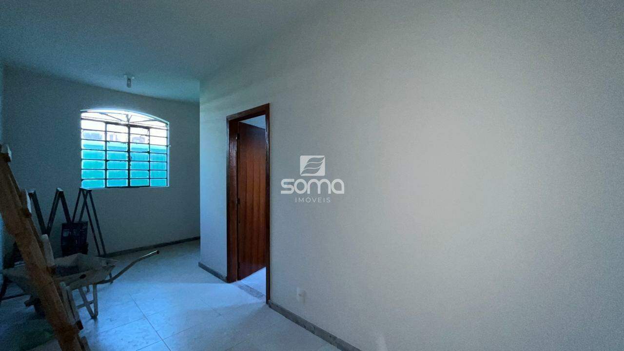 Casa Geminada à venda no VISTA ALEGRE: 