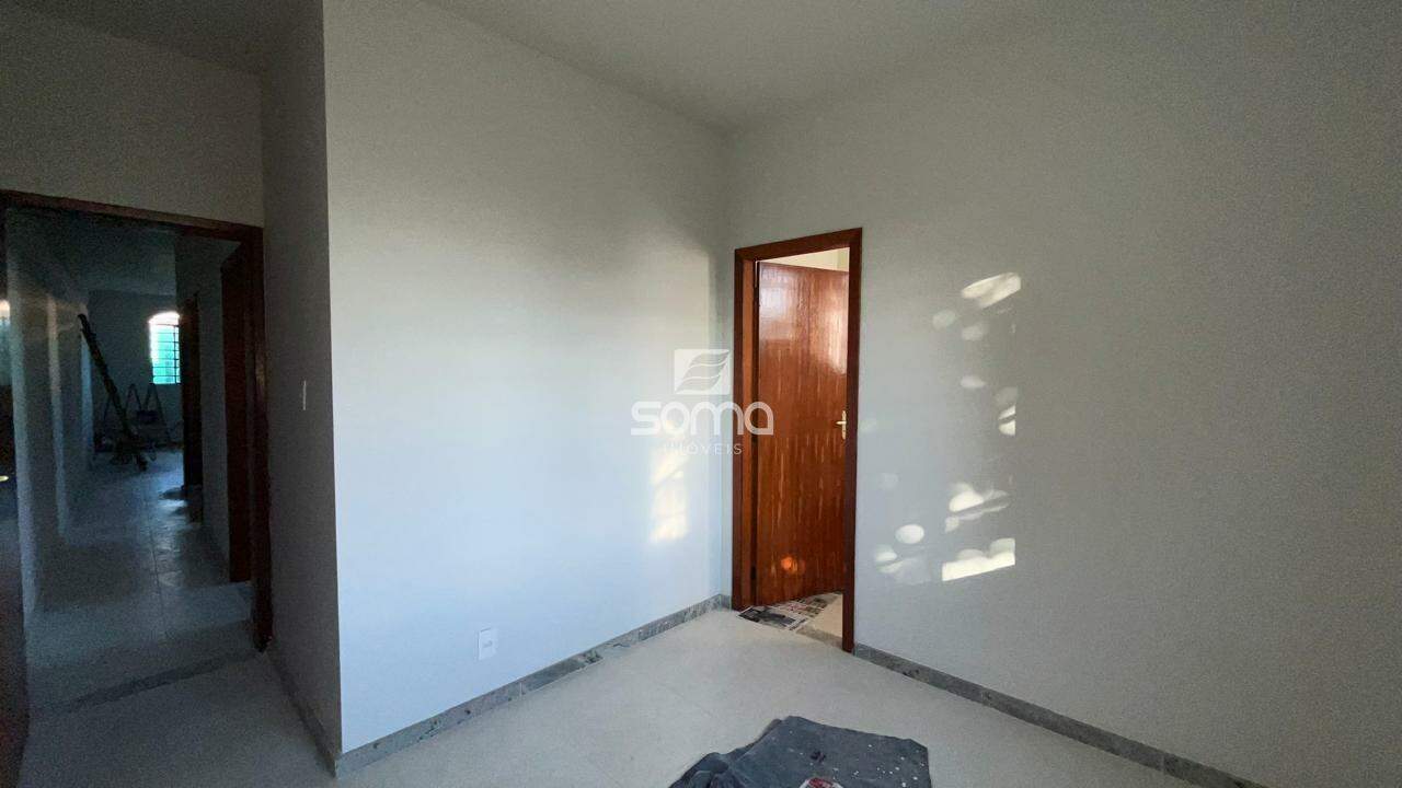 Casa Geminada à venda no VISTA ALEGRE: 