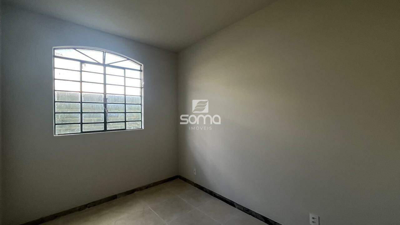 Casa Geminada à venda no VISTA ALEGRE: 