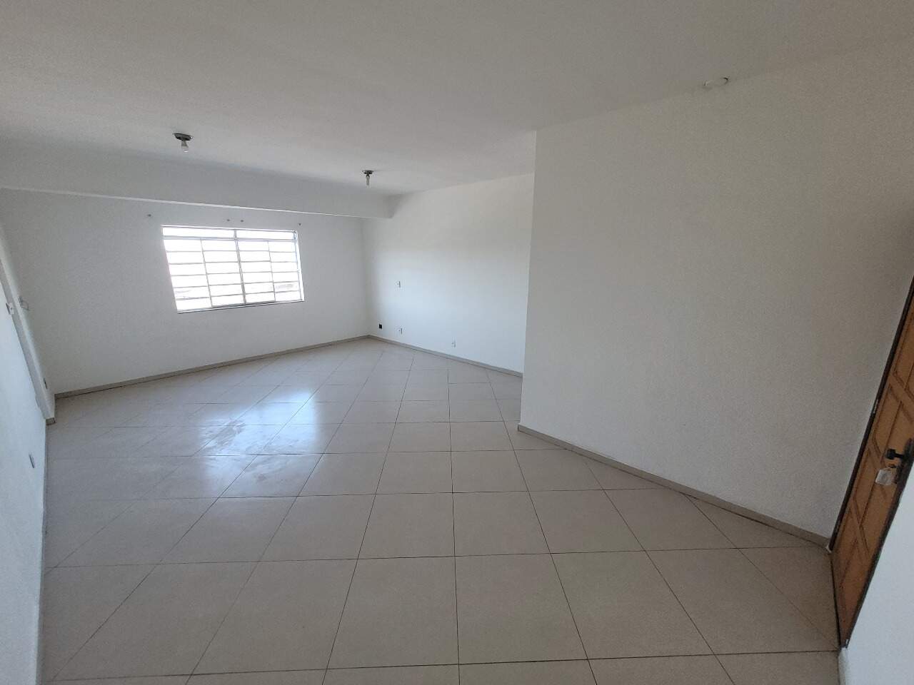 Sala para aluguel no Cachoeira: