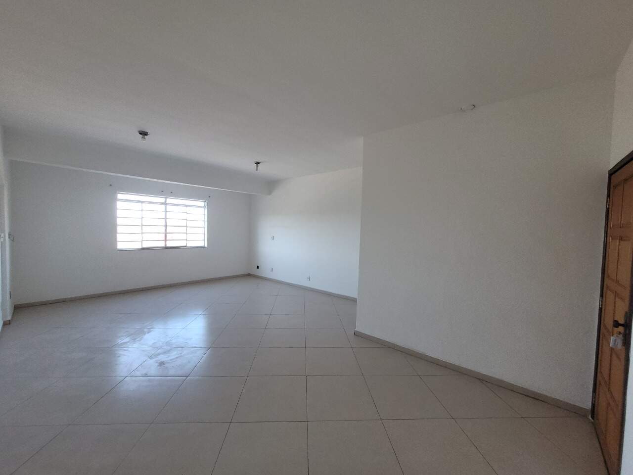 Sala para aluguel no Cachoeira: