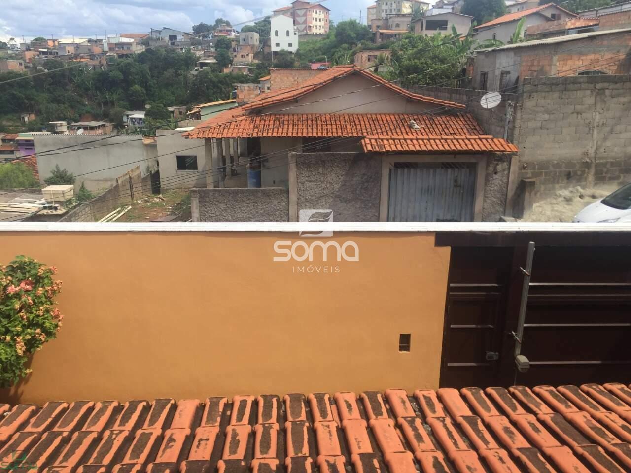 Casa à venda no Célvia: 