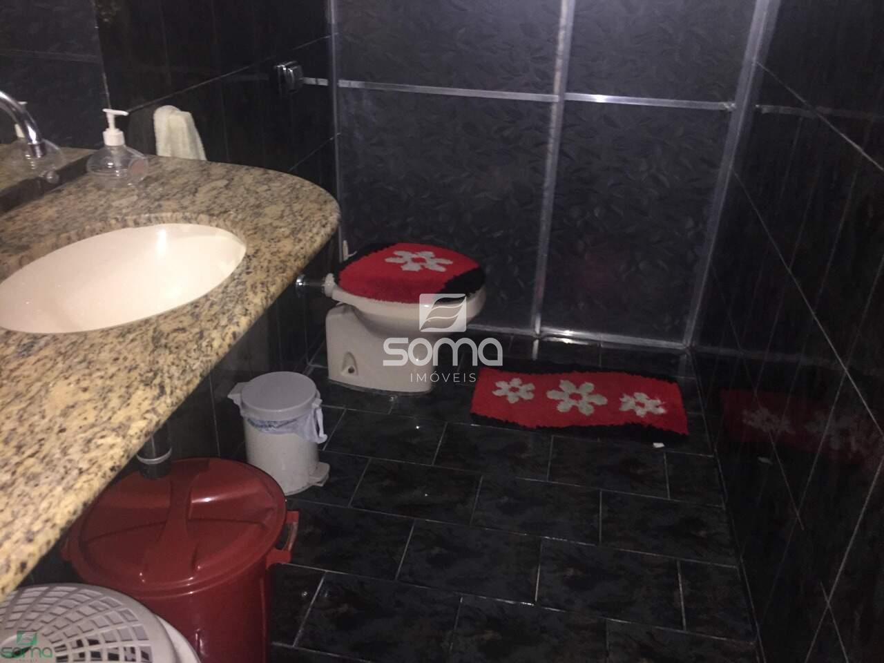 Casa à venda no Célvia: 