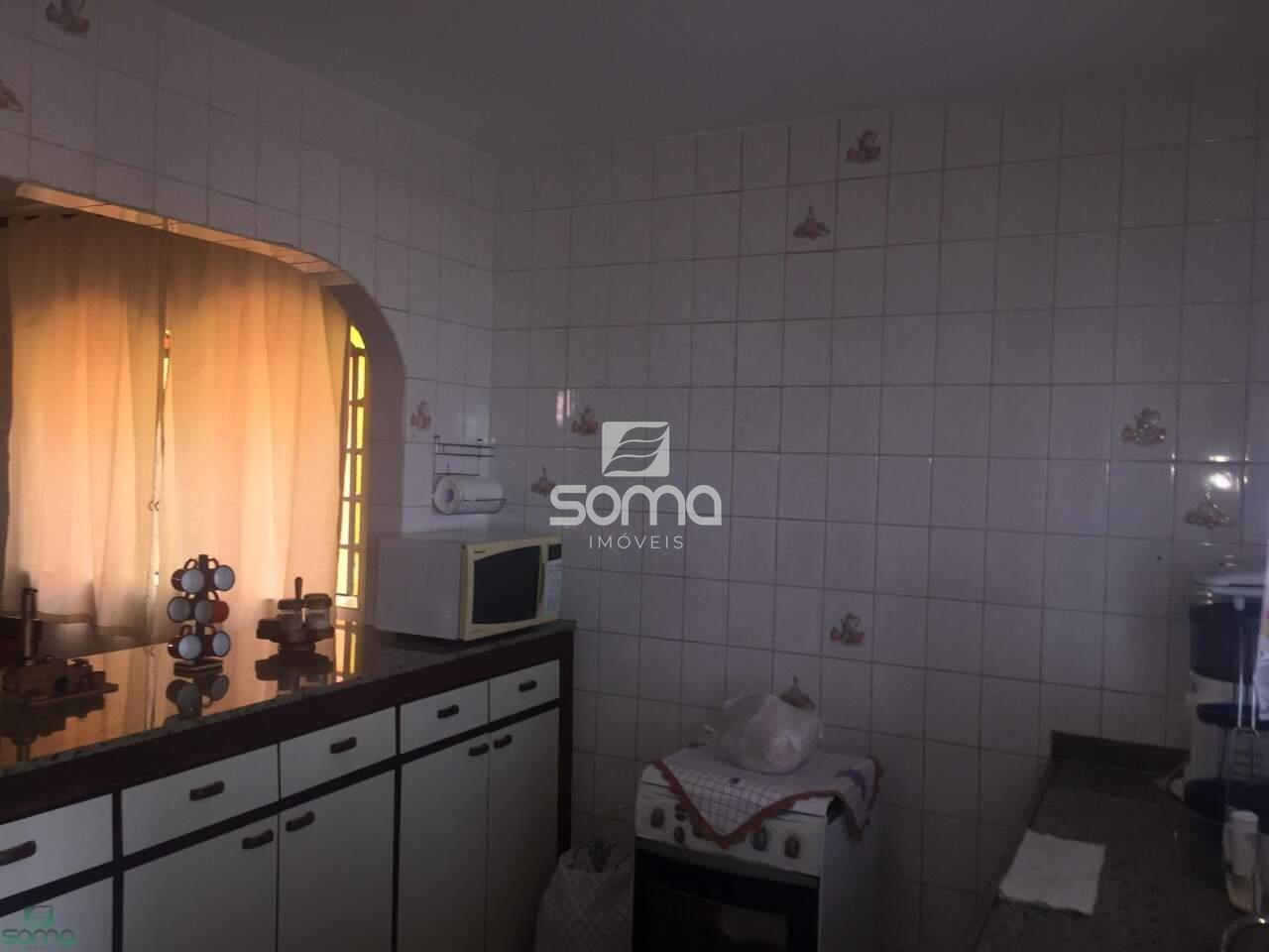 Casa à venda no Célvia: 