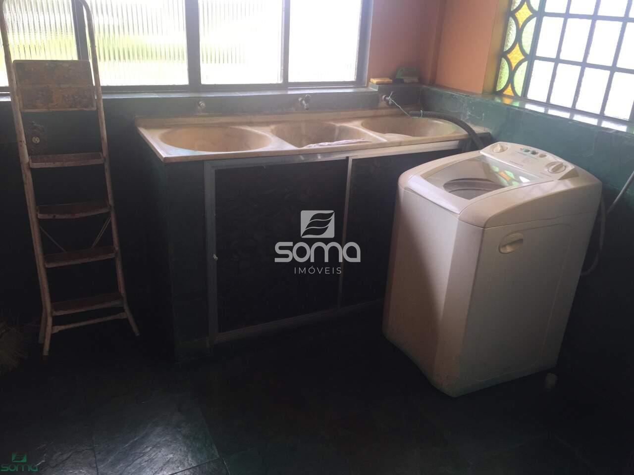 Casa à venda no Célvia: 