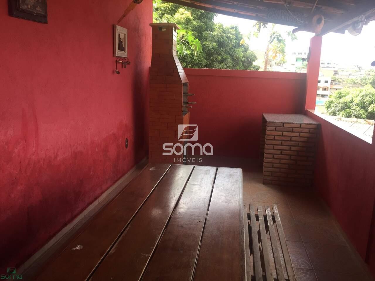 Casa à venda no Célvia: 