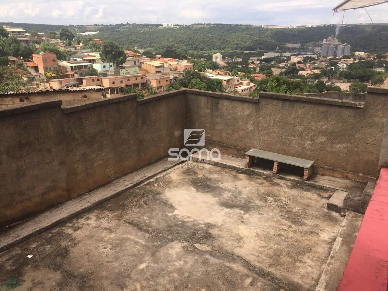 Casa à venda no Célvia: 