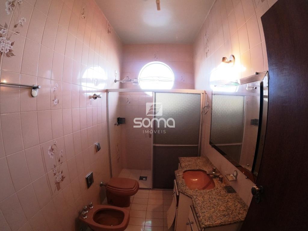 Casa para aluguel no Centro: 