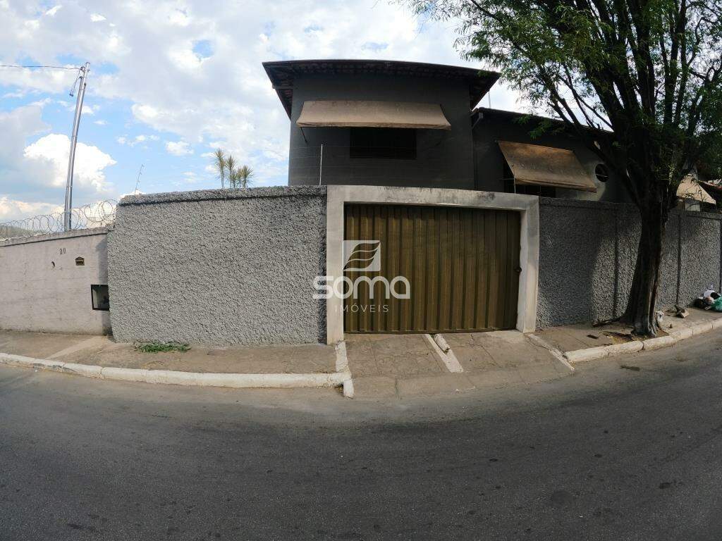 Casa para aluguel no Centro: