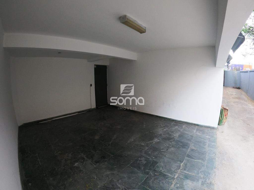 Casa para aluguel no Centro: