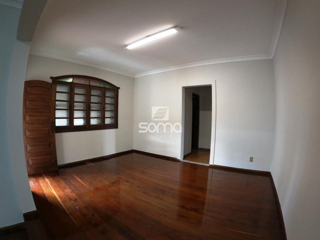 Casa para aluguel no Centro: 