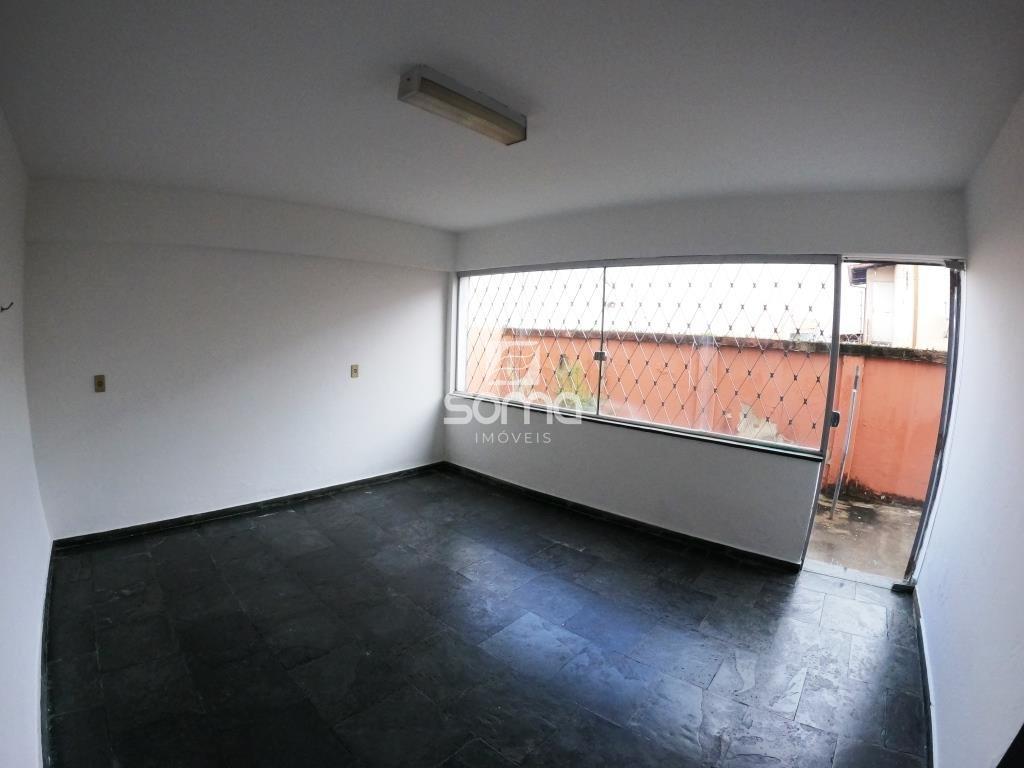 Casa para aluguel no Centro: 