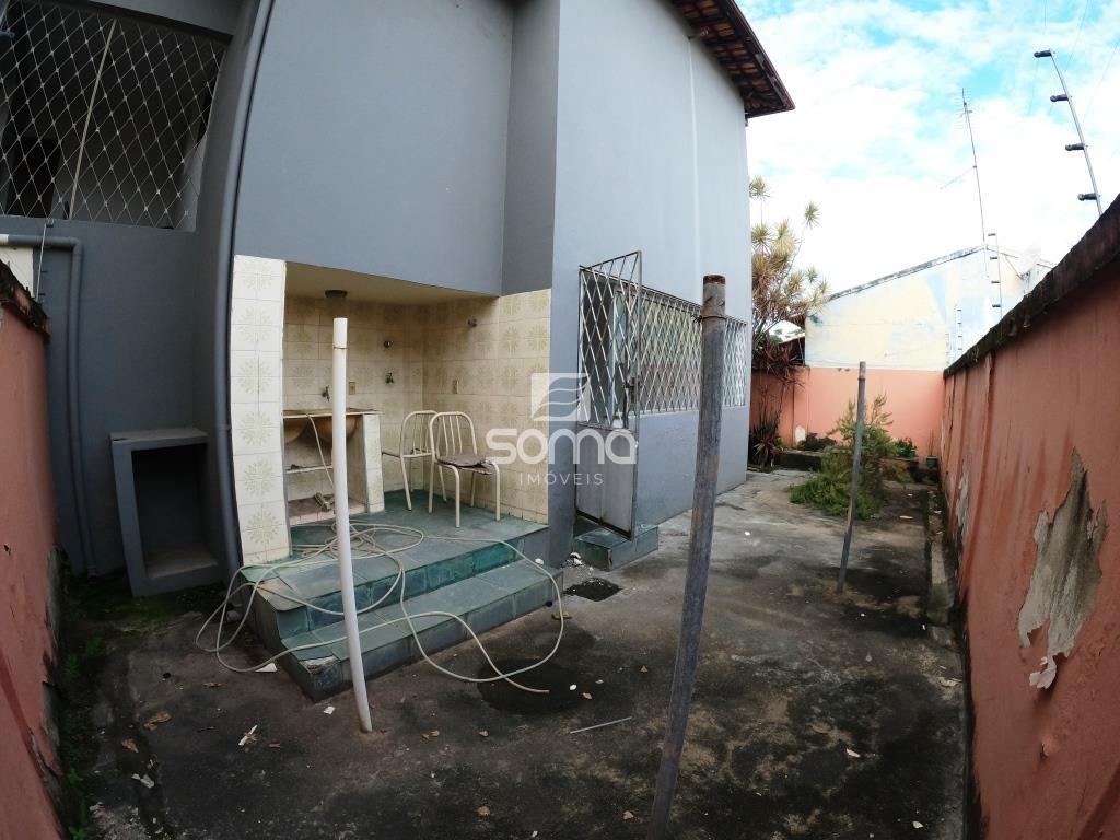 Casa para aluguel no Centro: 