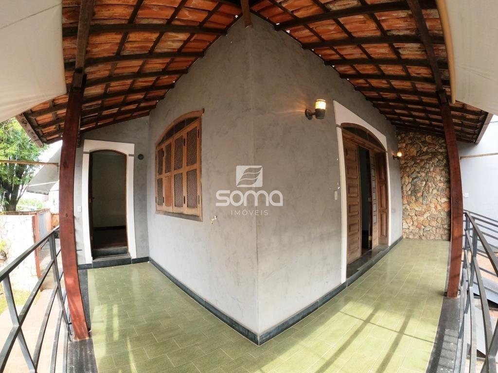 Casa para aluguel no Centro: 