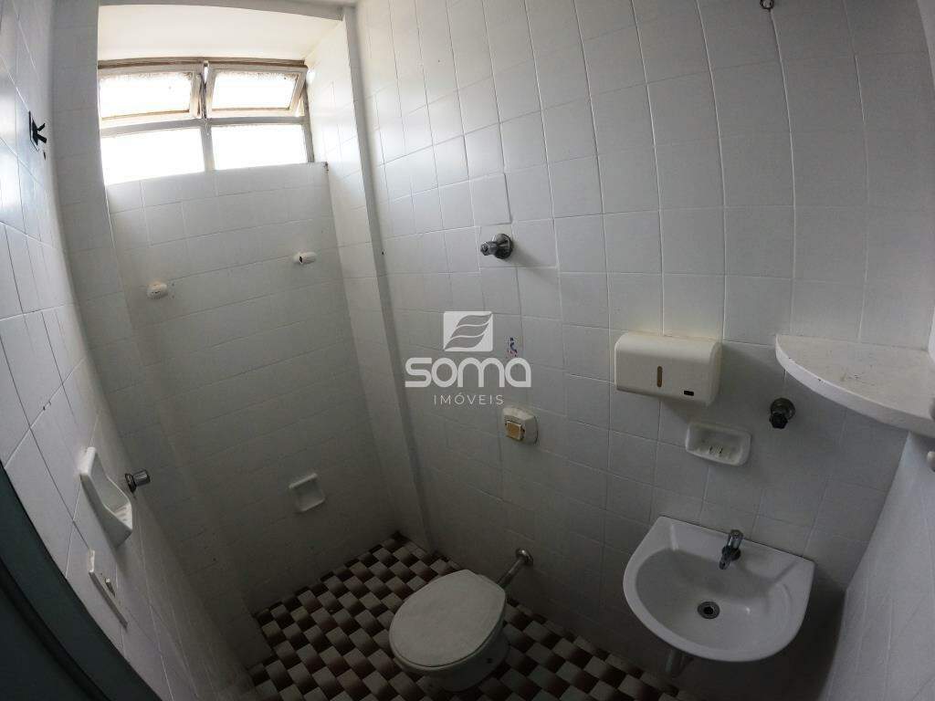 Sala para aluguel no Centro: 