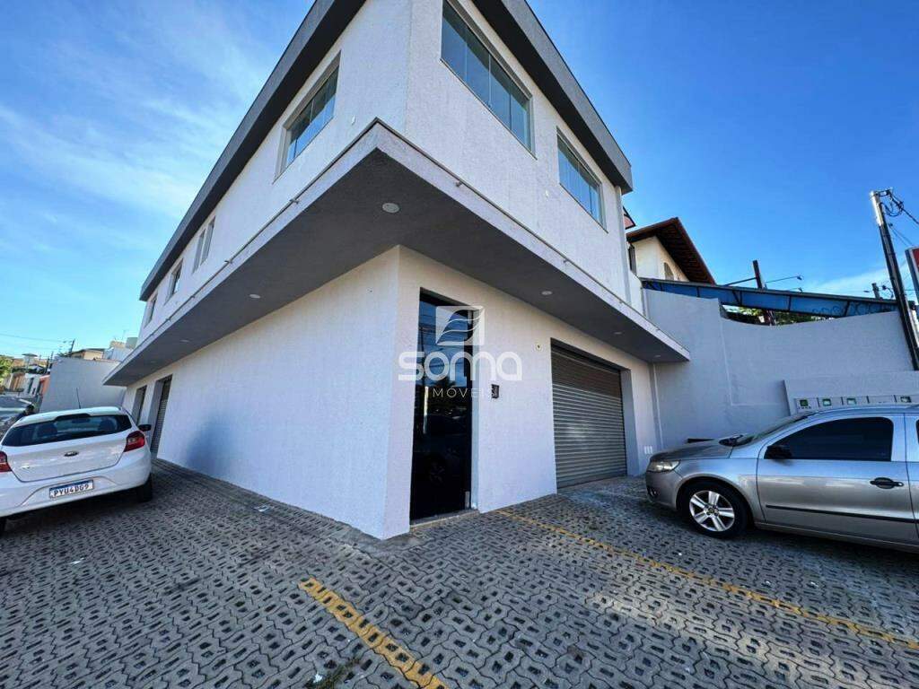 Loja para aluguel no Názia I: 