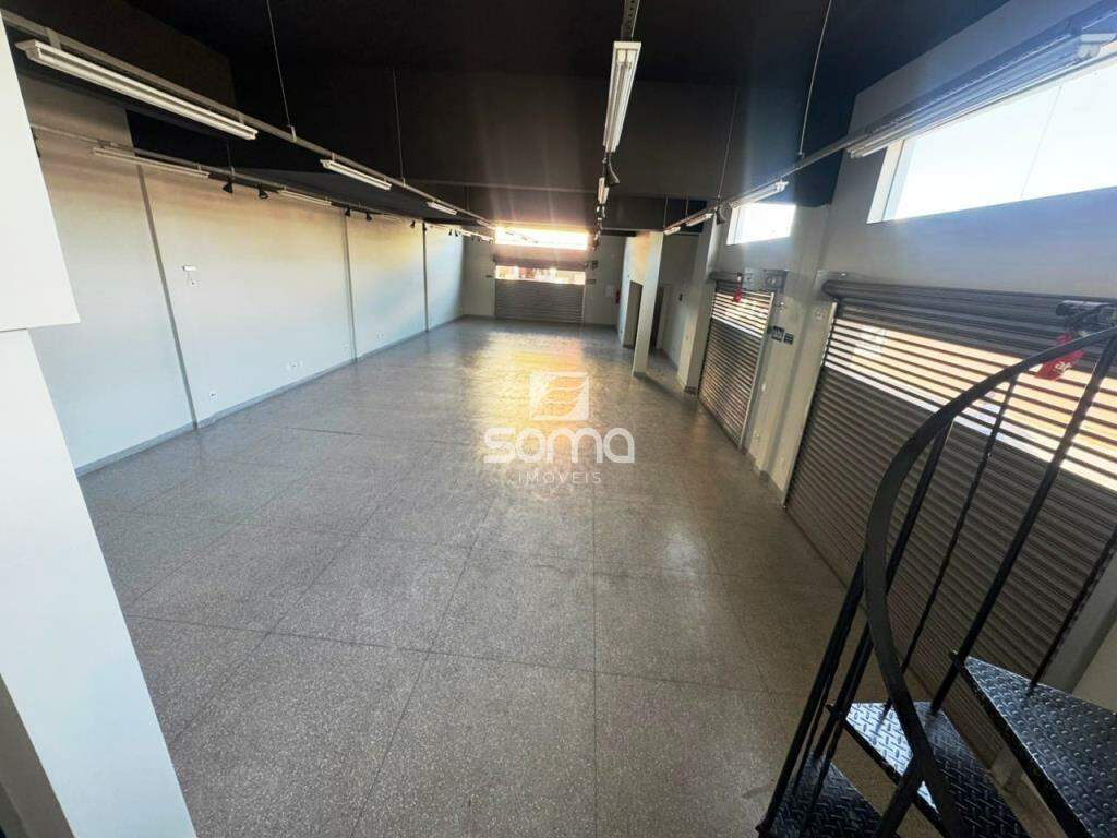 Loja para aluguel no Názia I: 