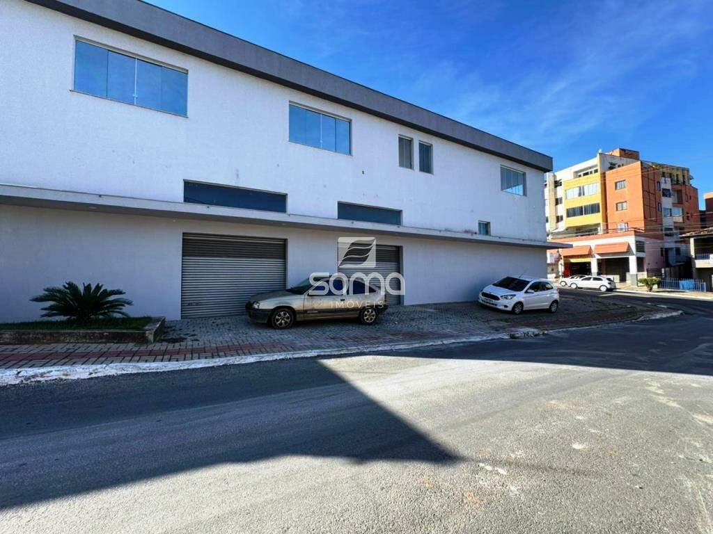 Loja para aluguel no Názia I: 