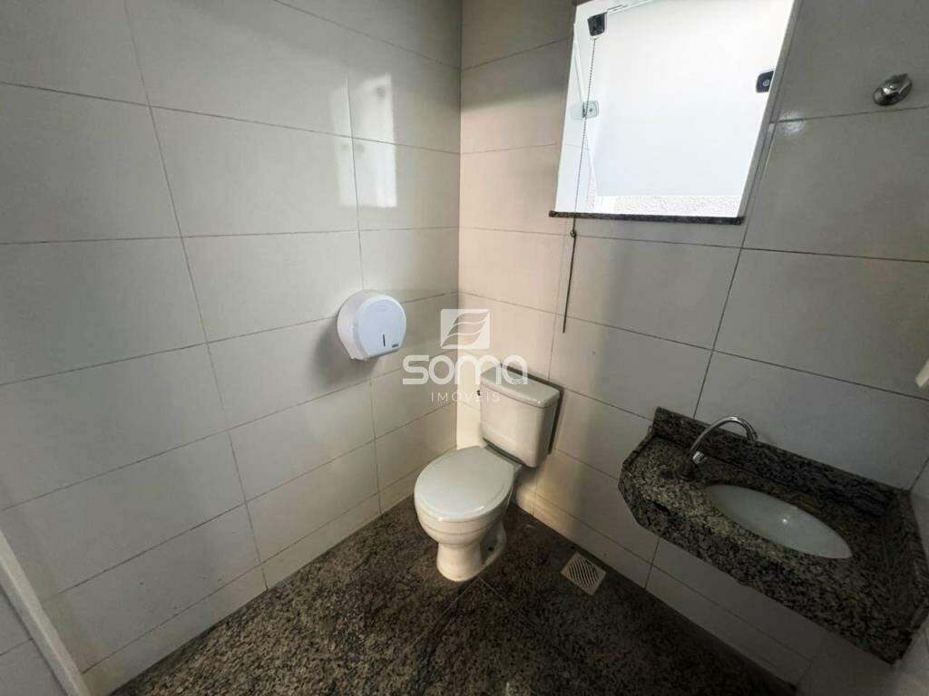 Loja para aluguel no Názia I: 