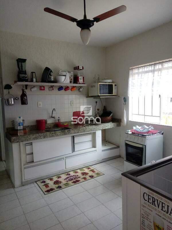 Sítio à venda no Jardim Encantado: cozinha
