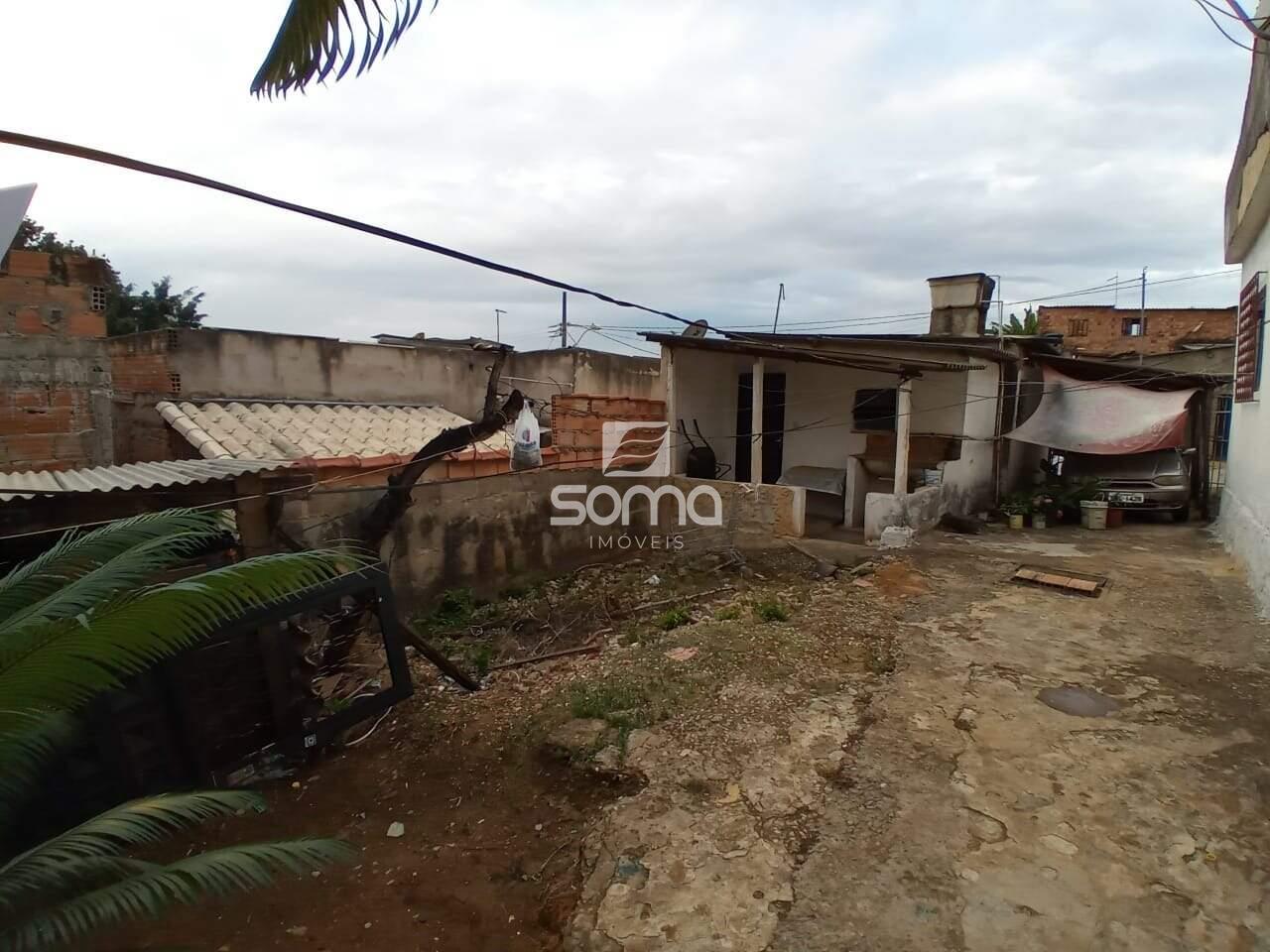 Casa à venda no Célvia: 