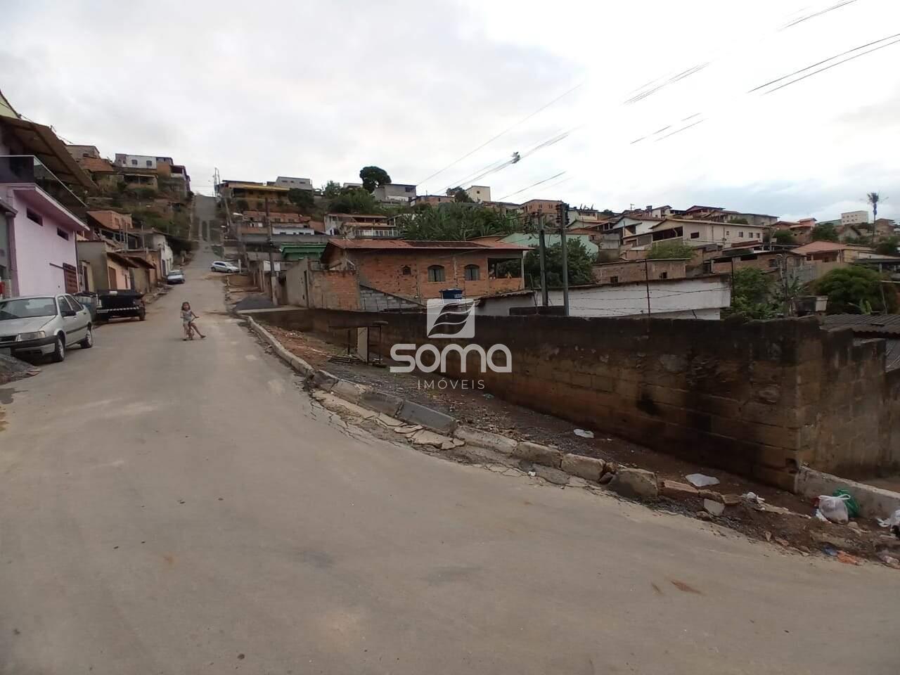 Casa à venda no Célvia: 