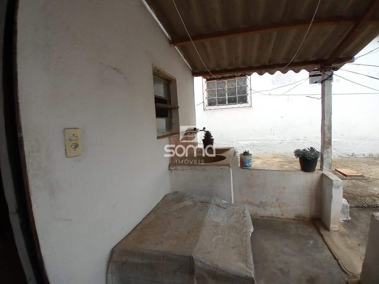 Casa à venda no Célvia: 