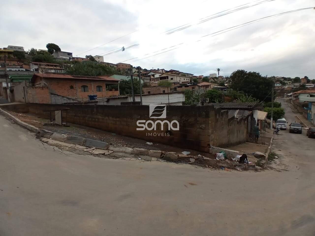 Casa à venda no Célvia: 