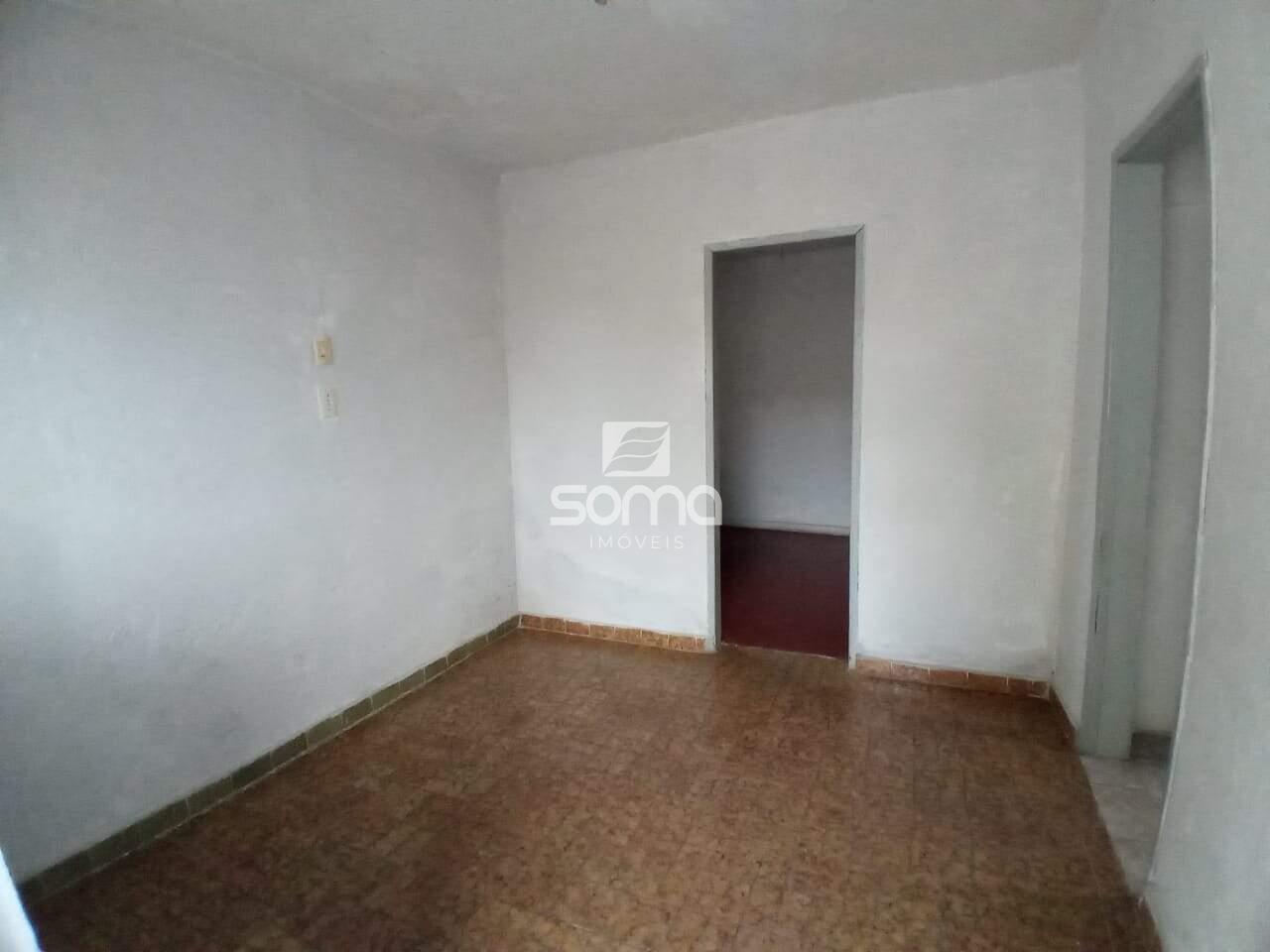 Casa à venda no Célvia: 