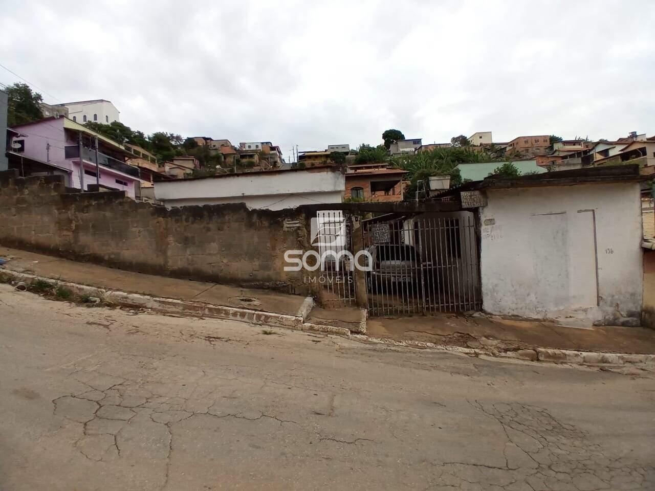 Casa à venda no Célvia: 