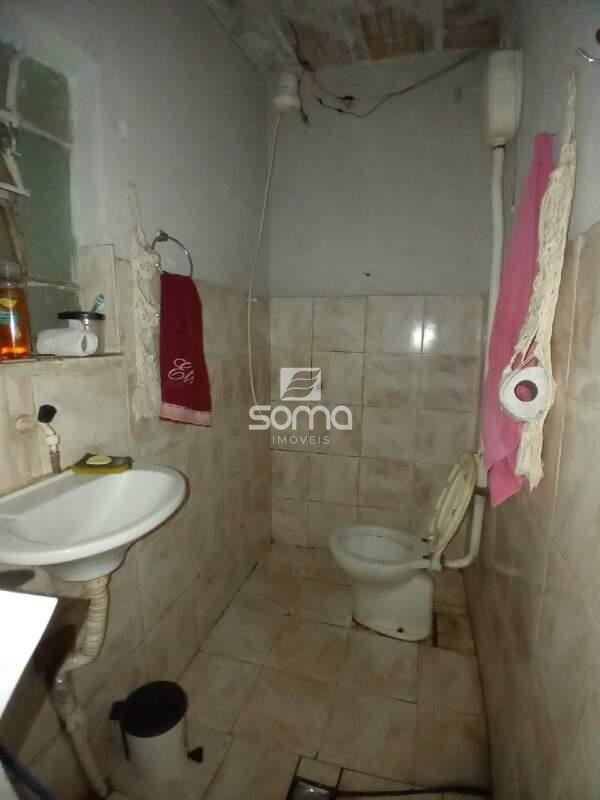 Casa à venda no Célvia: 