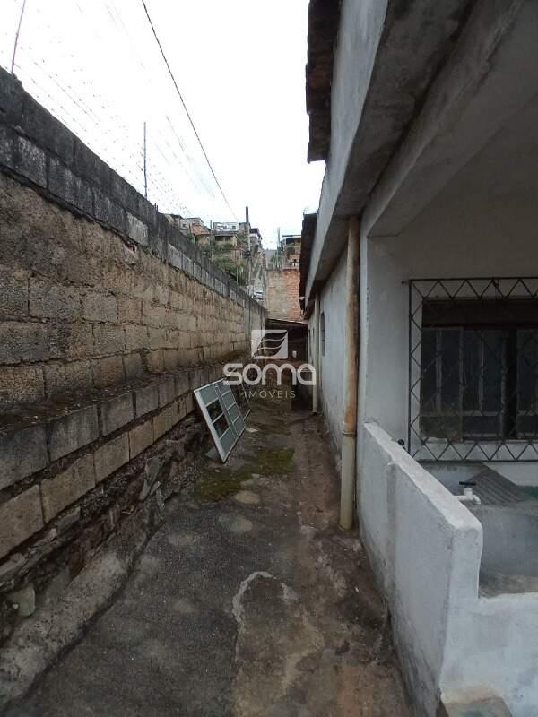 Casa à venda no Célvia: 