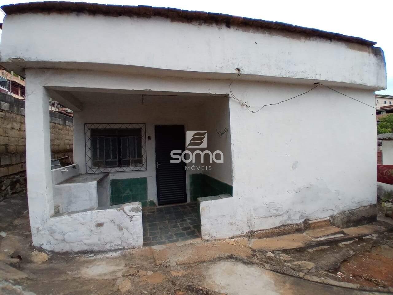 Casa à venda no Célvia: 