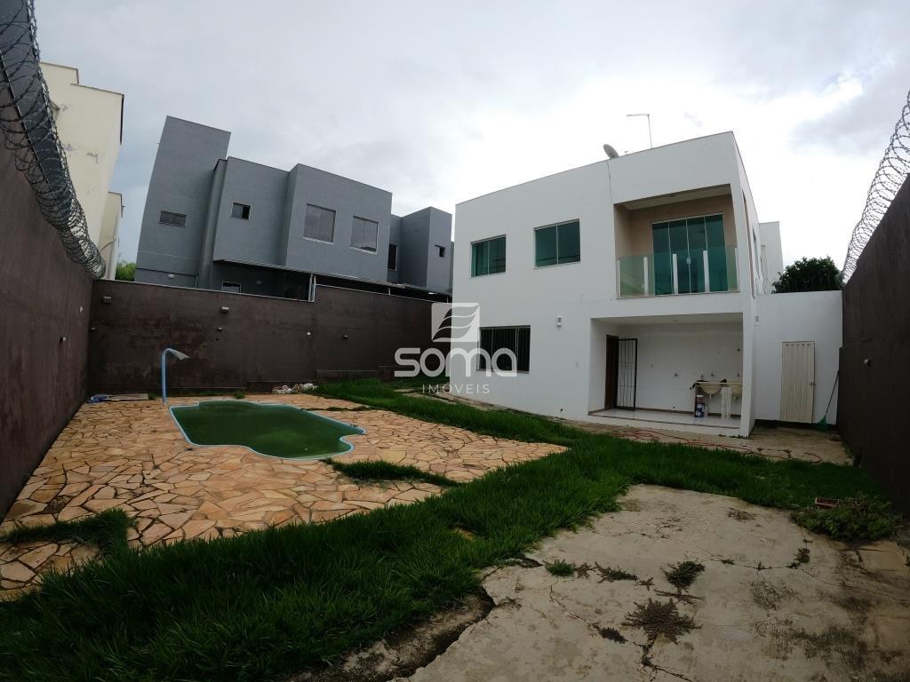 Casa para aluguel no Condominio Rosa dos Ventos: 