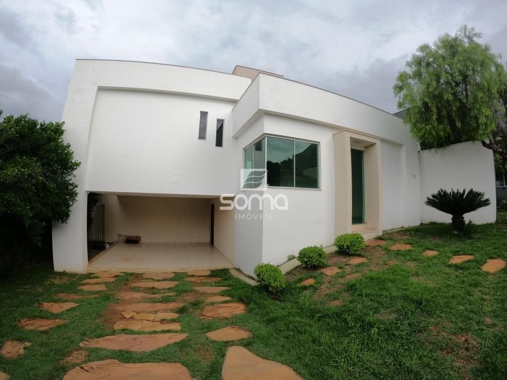 Casa para aluguel no Condominio Rosa dos Ventos: 