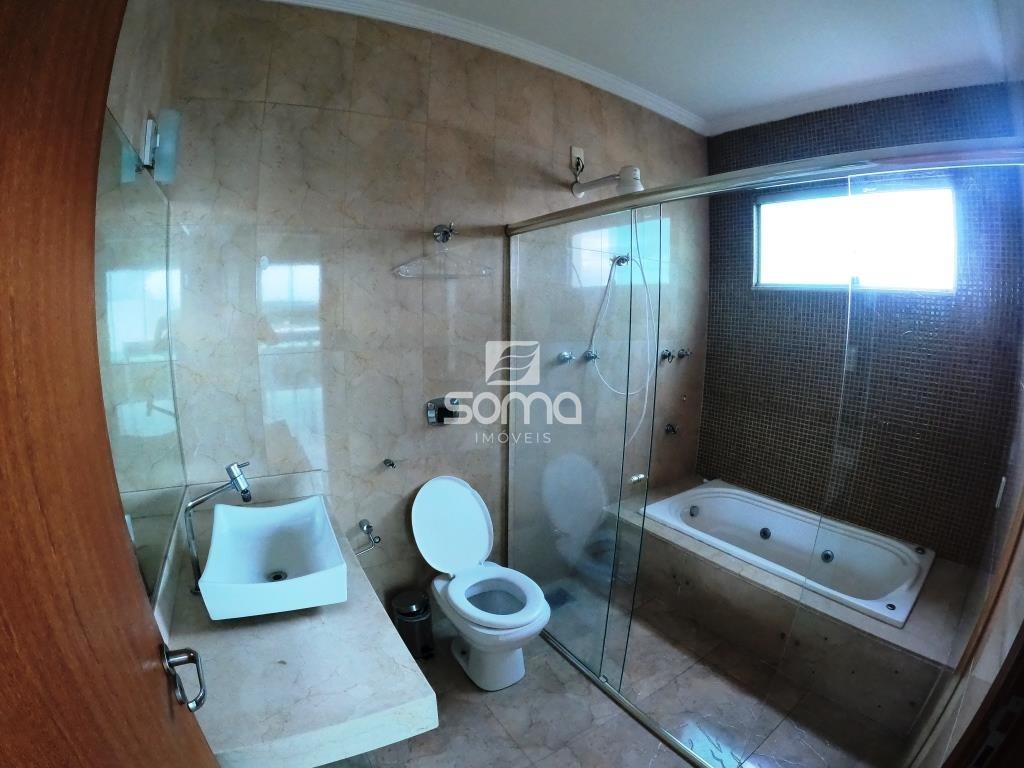 Casa para aluguel no Condominio Rosa dos Ventos: 