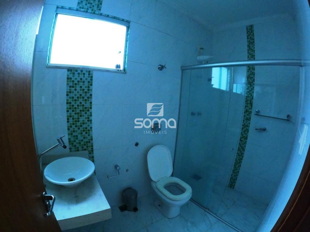 Casa para aluguel no Condominio Rosa dos Ventos: 