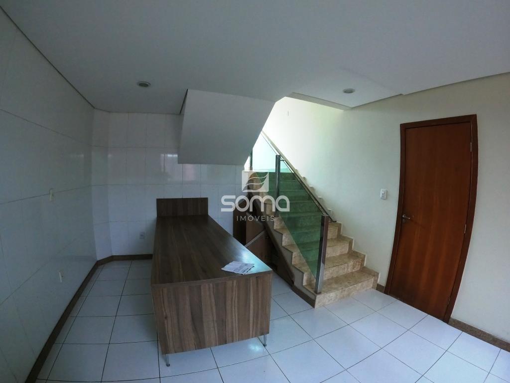 Casa para aluguel no Condominio Rosa dos Ventos: 