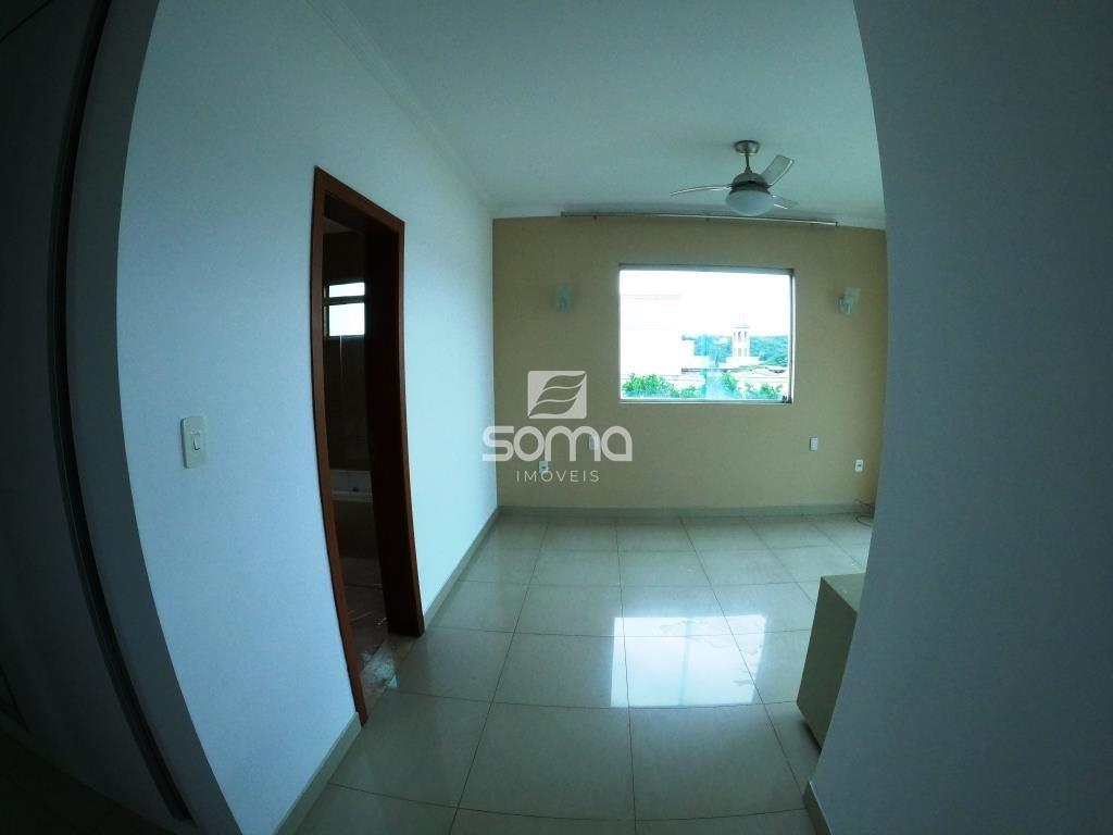 Casa para aluguel no Condominio Rosa dos Ventos: 