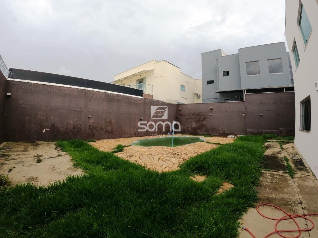 Casa para aluguel no Condominio Rosa dos Ventos: 