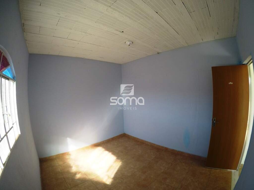 Casa à venda no Vila Esportiva : 