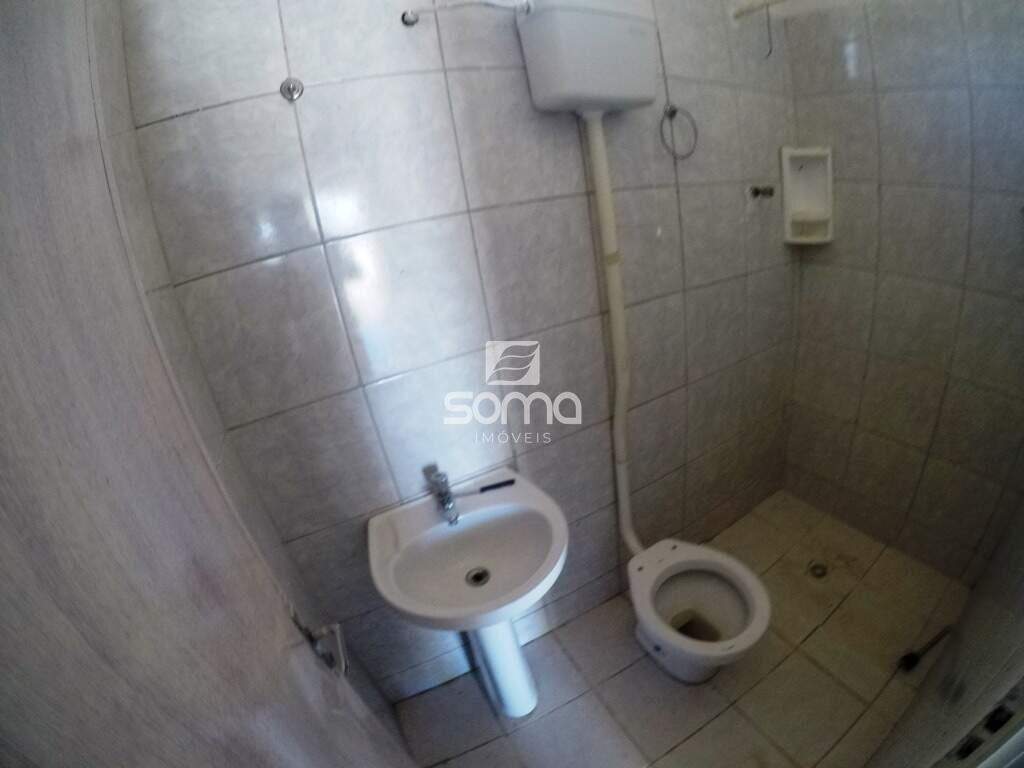 Casa à venda no Vila Esportiva : 