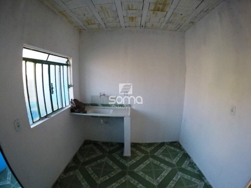 Casa à venda no Vila Esportiva : 