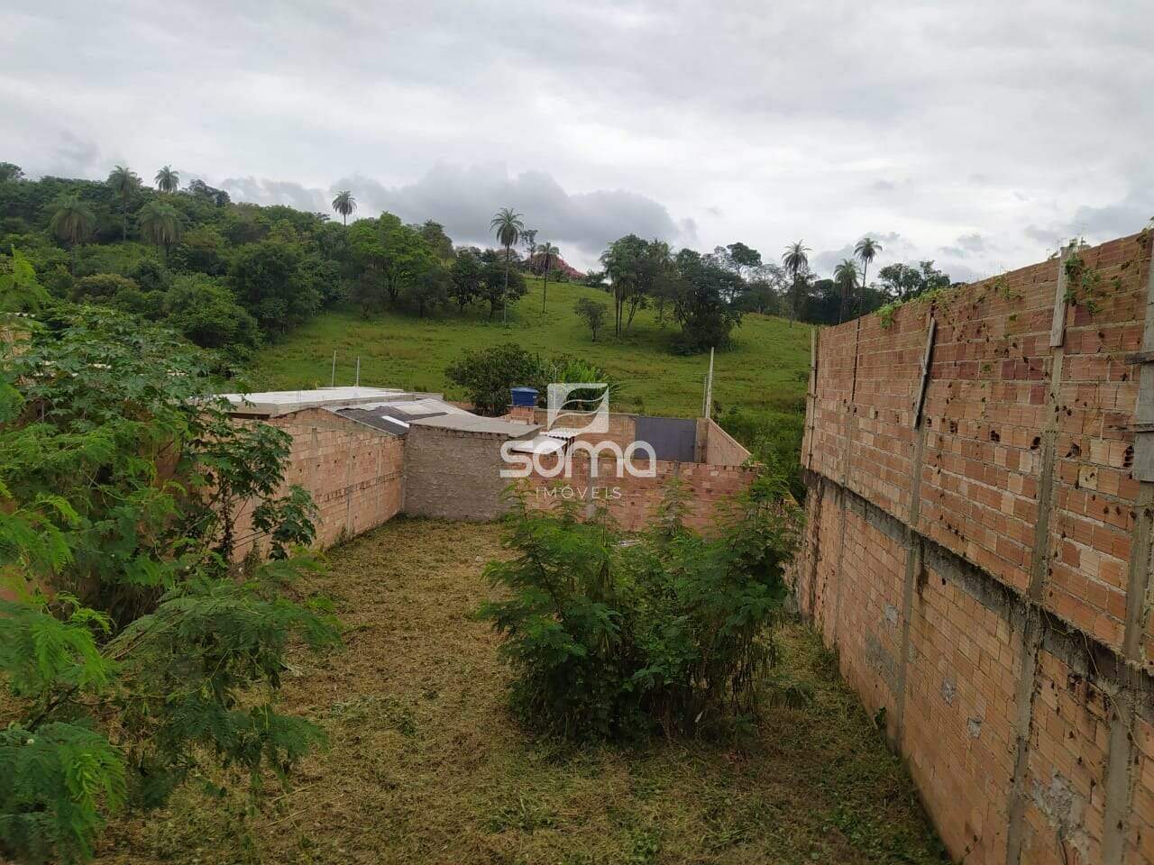 Lote à venda no Dom Pedro I: 