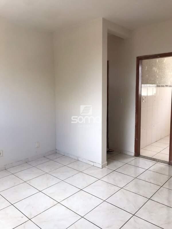 Apartamento à venda no Célvia: 