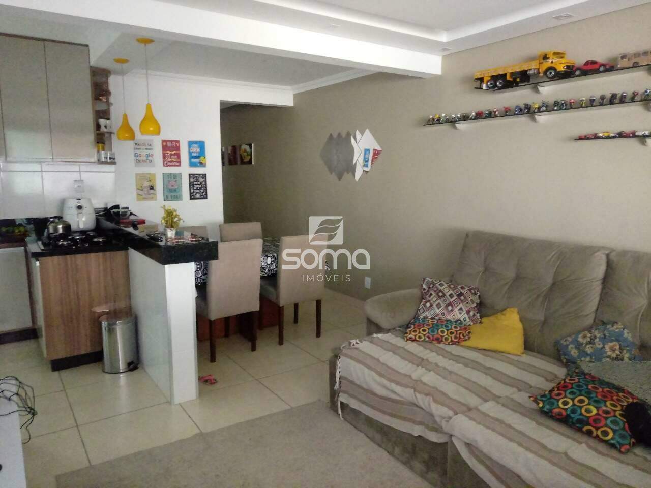 Casa Geminada à venda no Serra Dourada: 