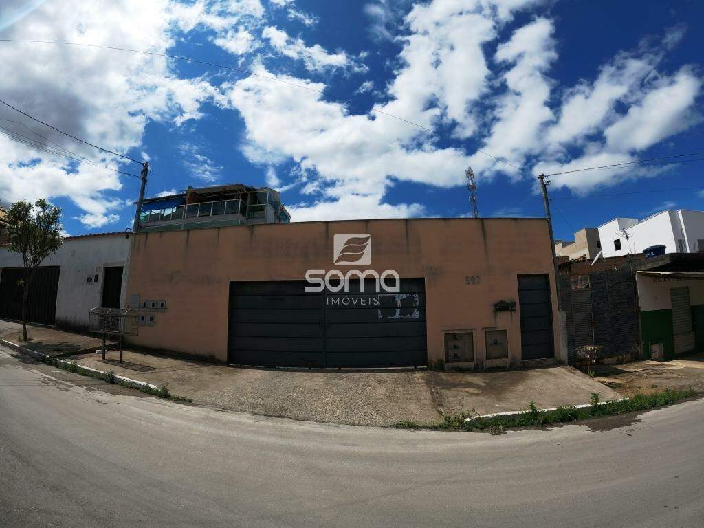 Casa para aluguel no Serra Dourada: 